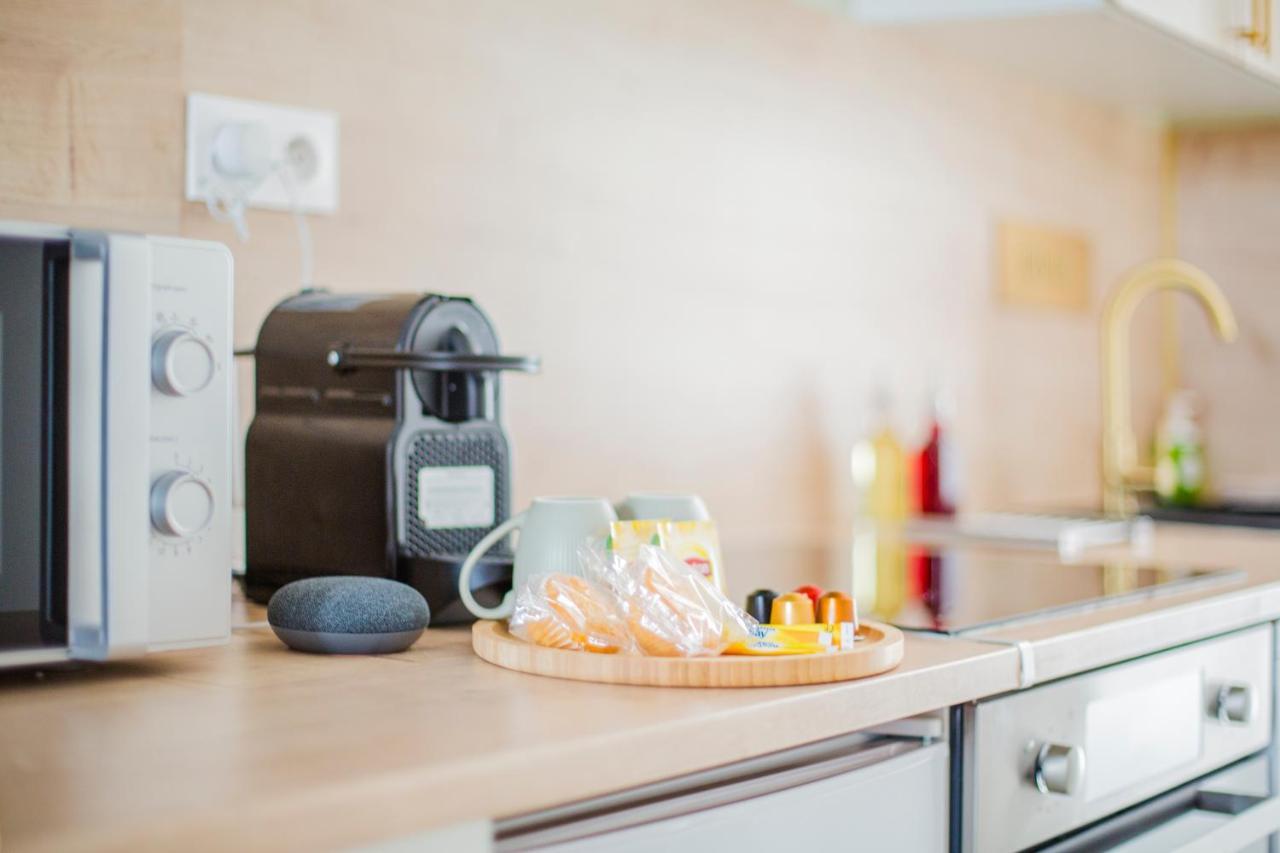 Ideal Pro & Couple - 2 Logements Theme Boho Chic Rdc & Dandy 1Er Etage - Quartier Calme - Jardin - Wifi Hd - Smart Tv - Parking Gratuit - Proche Centre & Transports - Ask Home Валенсиен Екстериор снимка